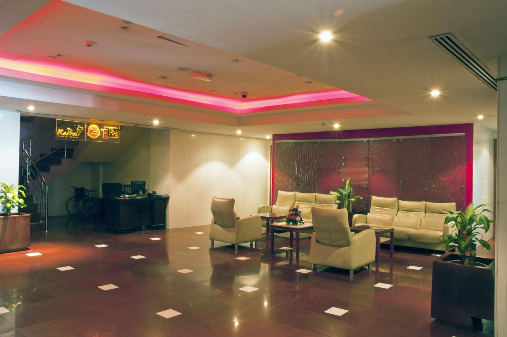 Ramee Royal Hotel Dubai Bagian luar foto